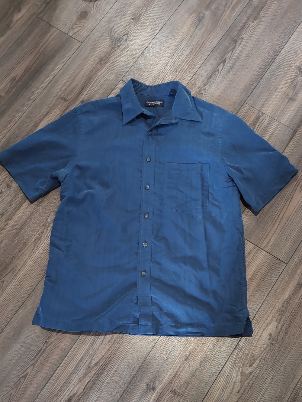 Roundtree & Yorke Men's Shirt Medium